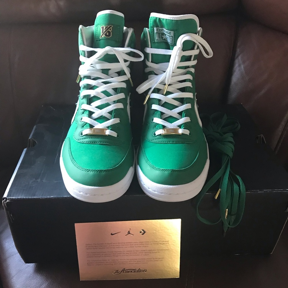 Converse “CHAMPION 16” sneakers